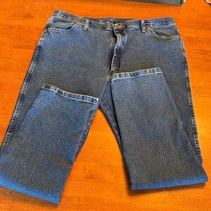 Wrangler Relaxed Fit Blue Jeans 42x34